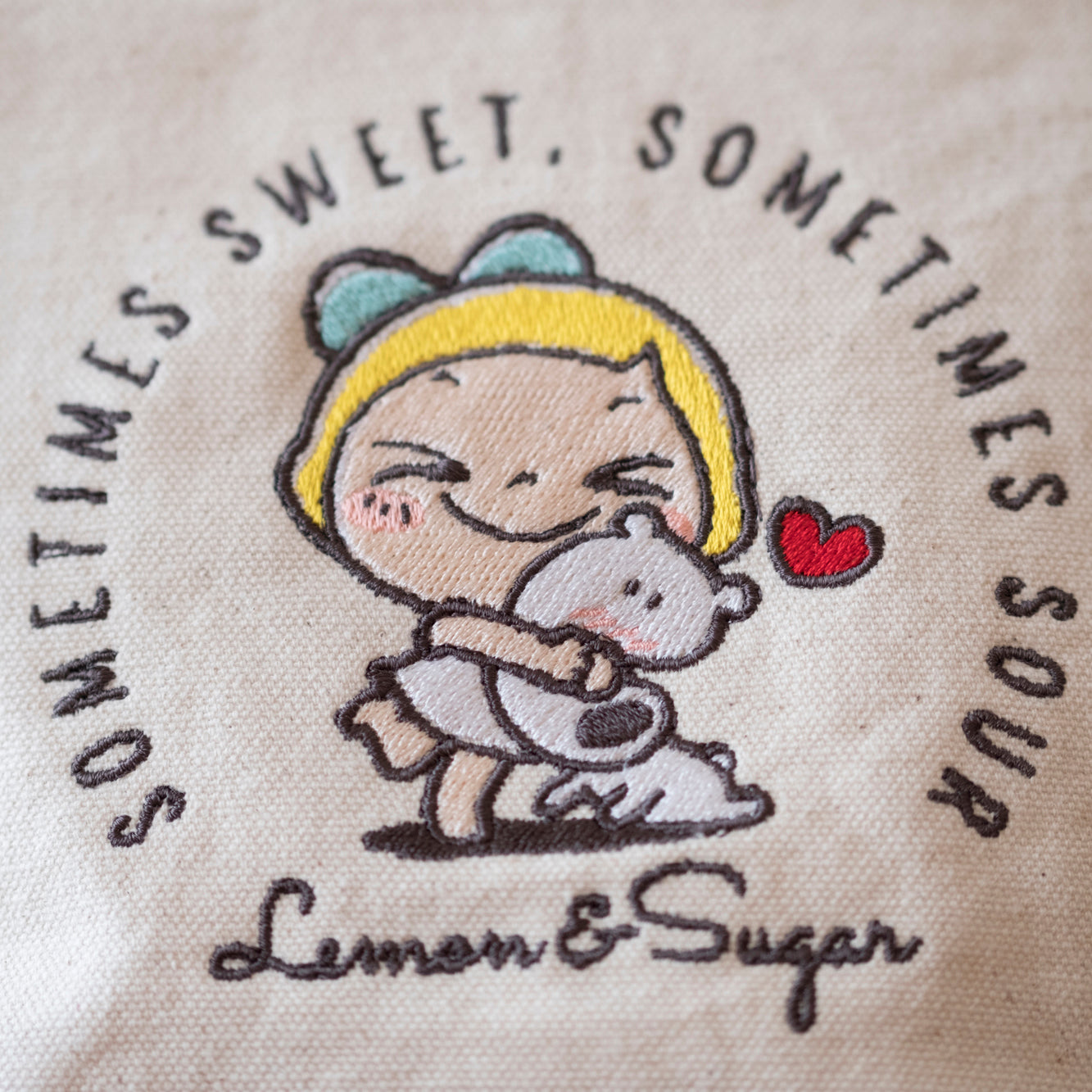 刺繍ポーチL ハグ - レモン&シュガー